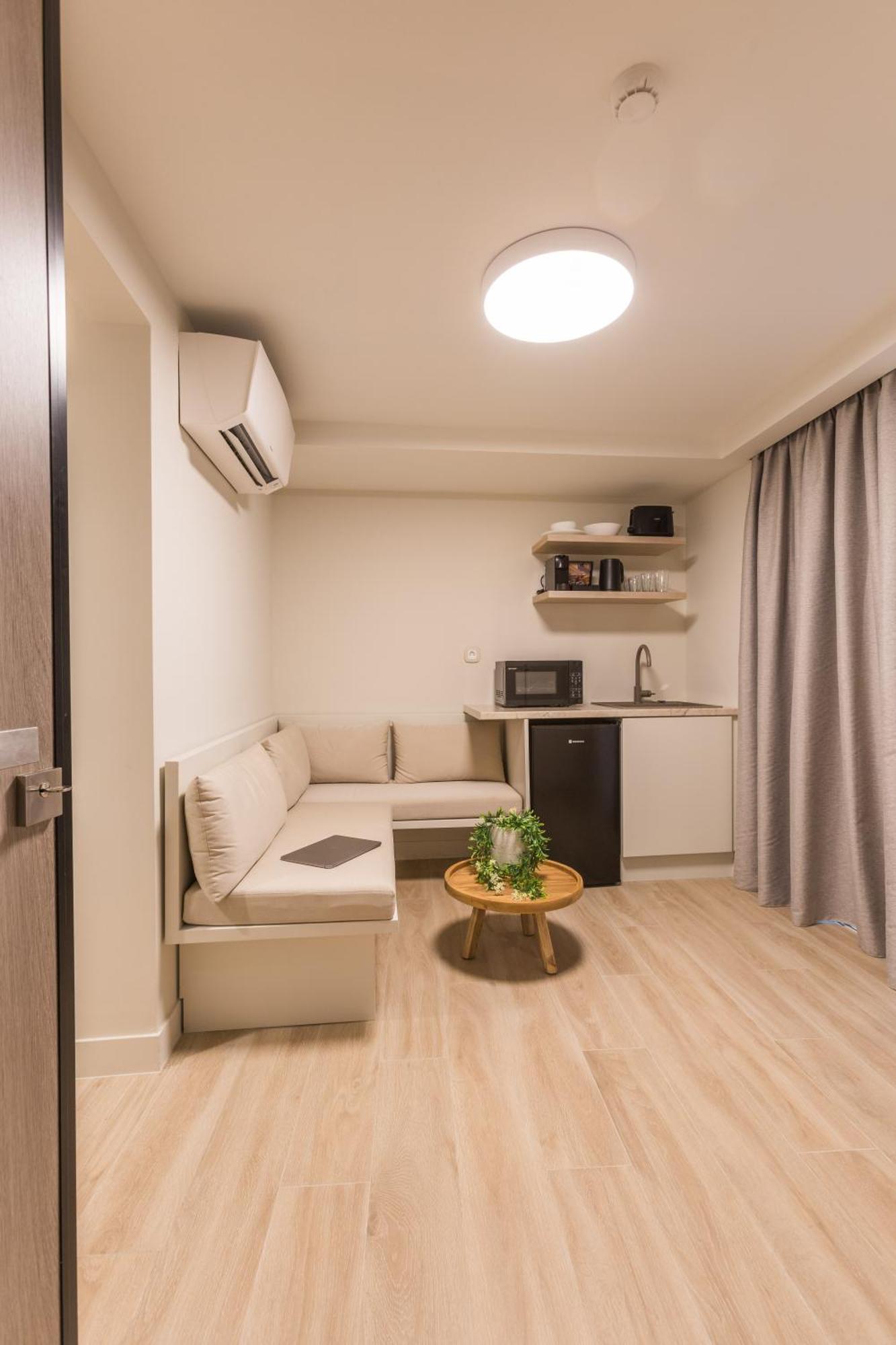 The Mediterranean Suites Piræus Eksteriør billede