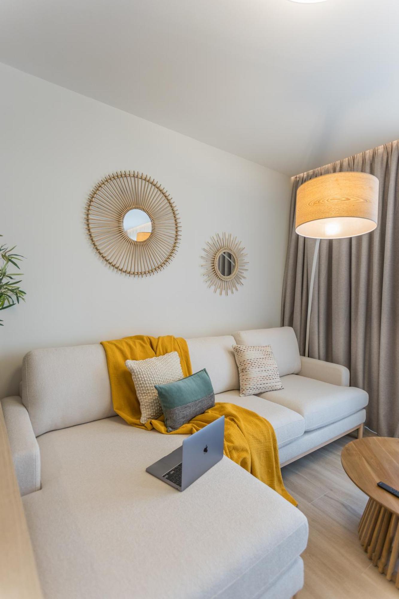 The Mediterranean Suites Piræus Eksteriør billede