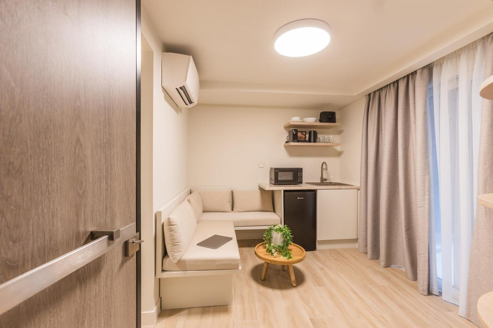 The Mediterranean Suites Piræus Eksteriør billede