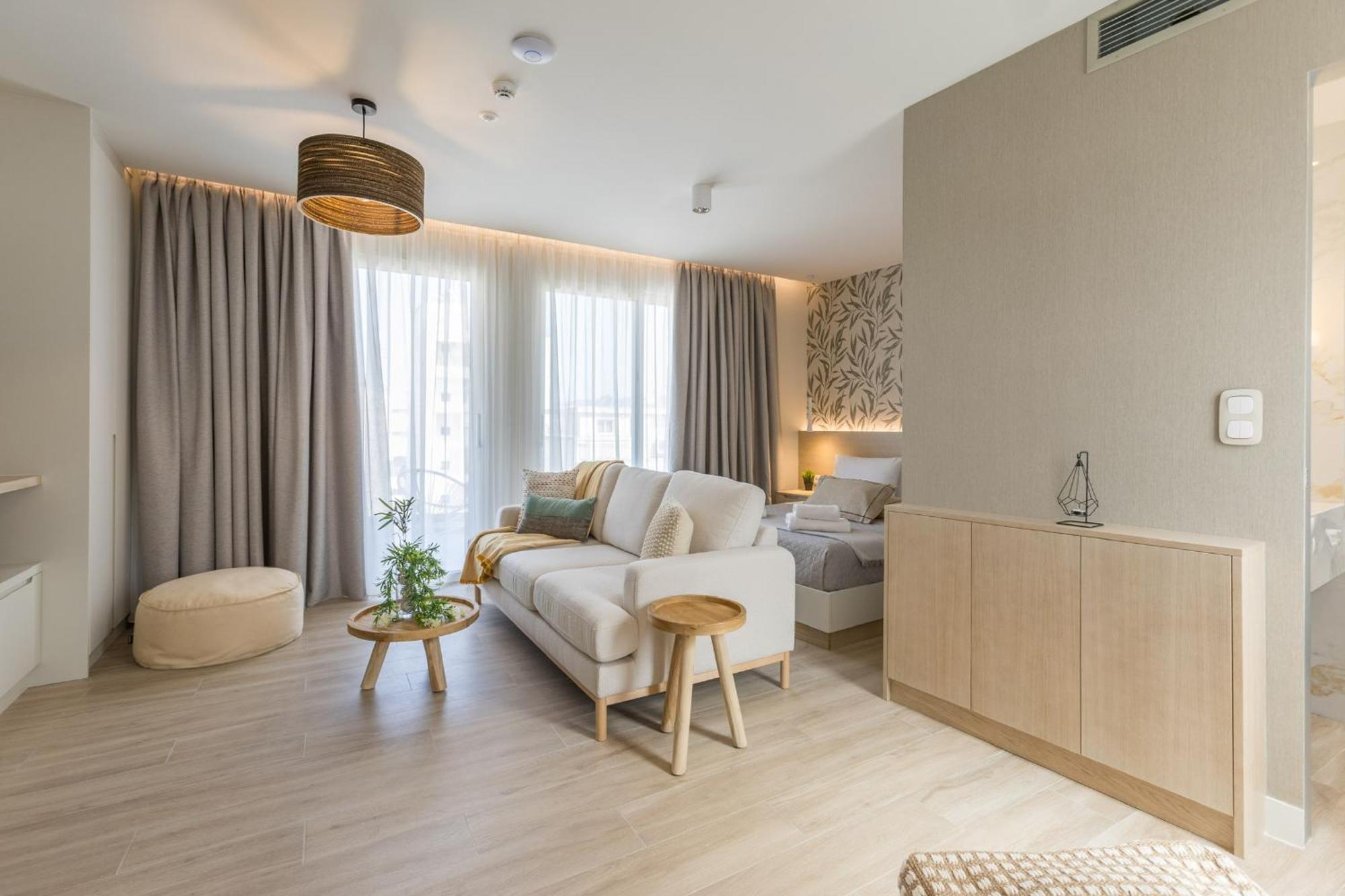 The Mediterranean Suites Piræus Eksteriør billede