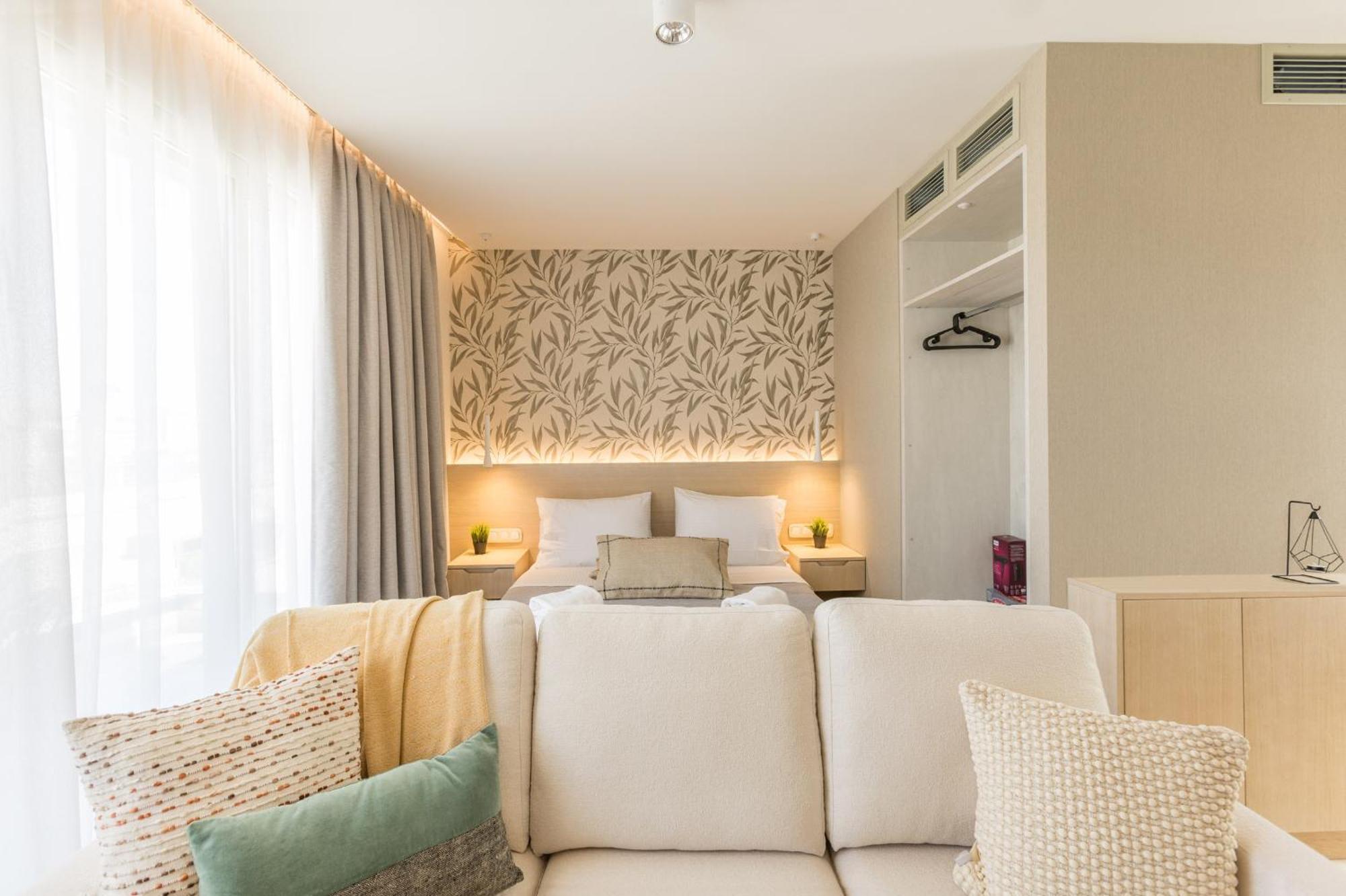The Mediterranean Suites Piræus Eksteriør billede